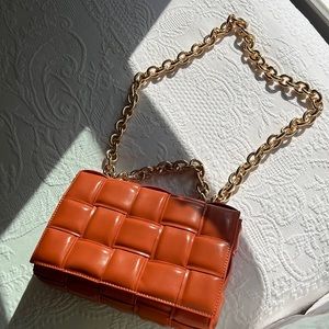 orange bag w chain